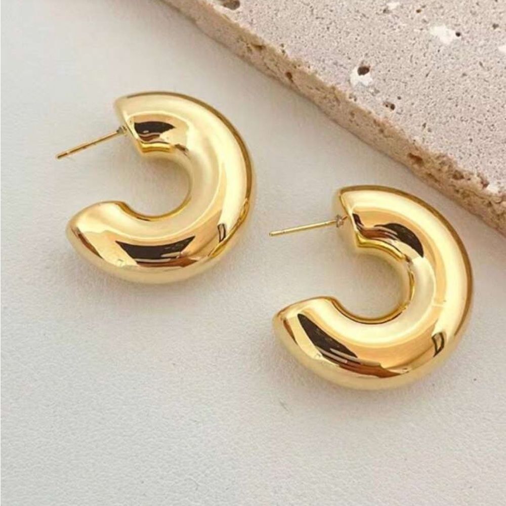 Gold Hoop Earrings R30